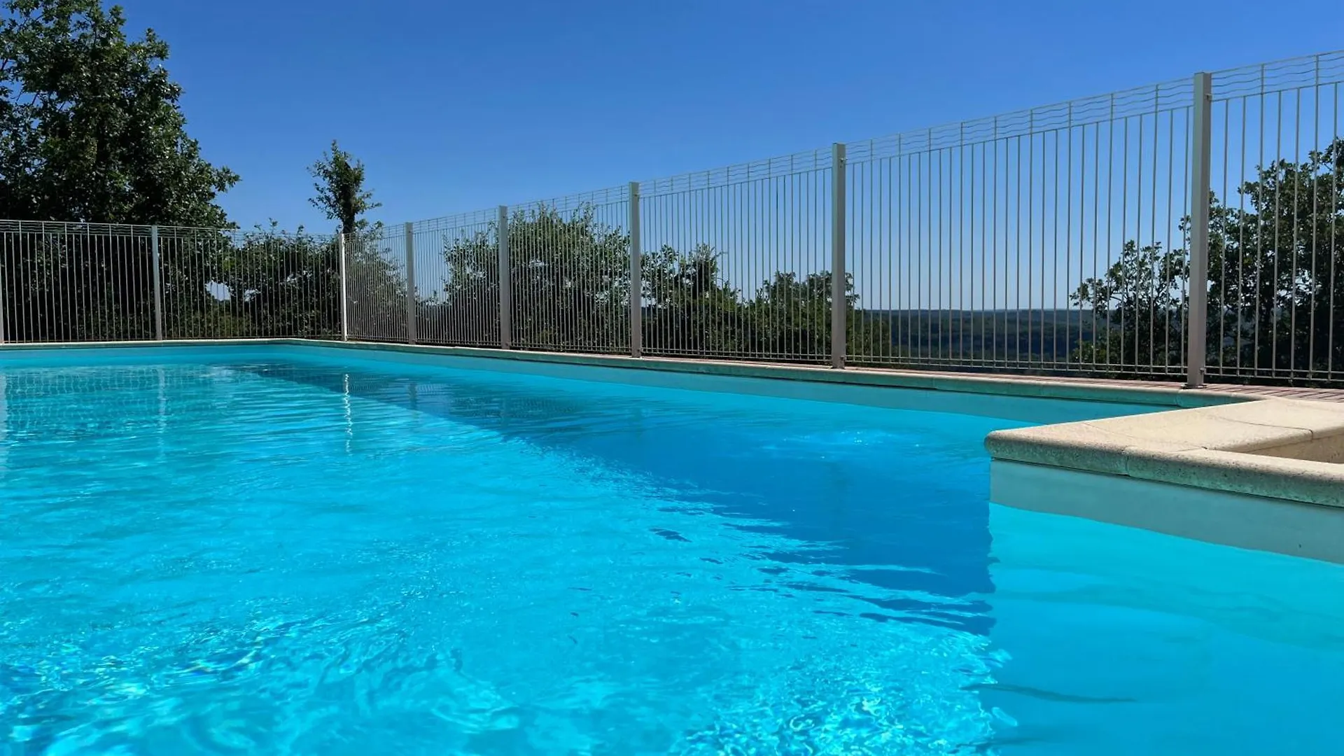 Holiday home Maison Belle Vue Et Piscine Cazoules
