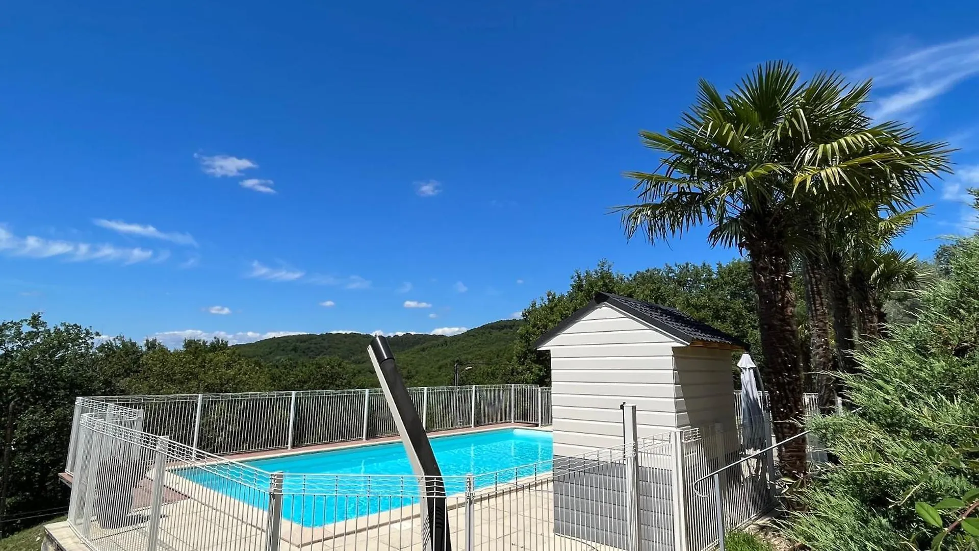 Maison Belle Vue Et Piscine Cazoules