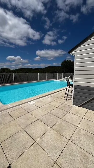 Maison Belle Vue Et Piscine Cazoules 0*,  France